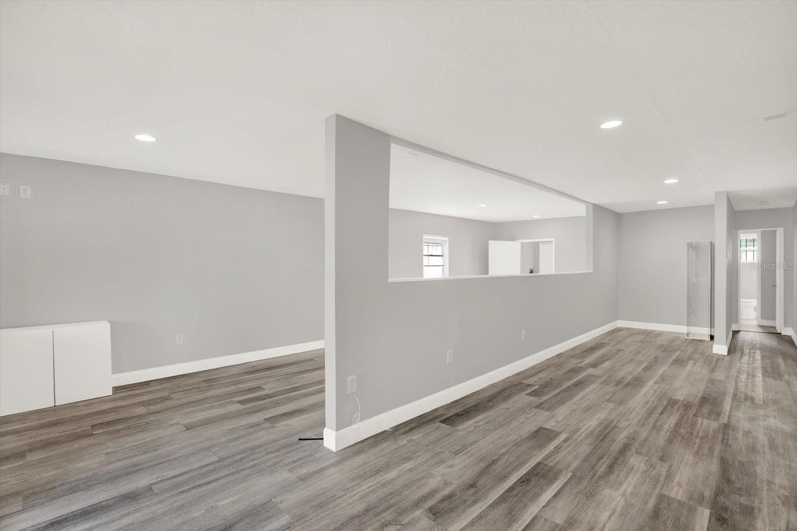 STRATHMORE - Commercial Sale