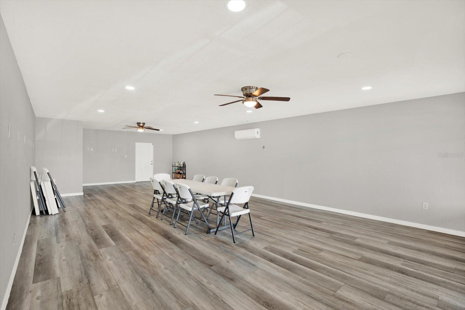 STRATHMORE - Commercial Sale