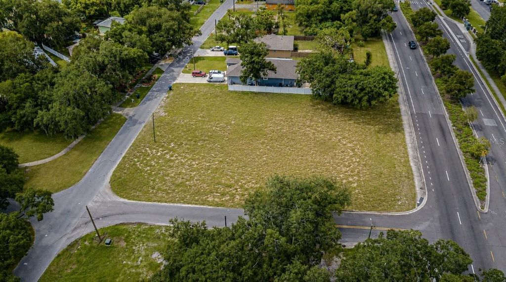 Photo of 7502 N 40th Street, Tampa, FL 33604 (MLS # TB8525300)