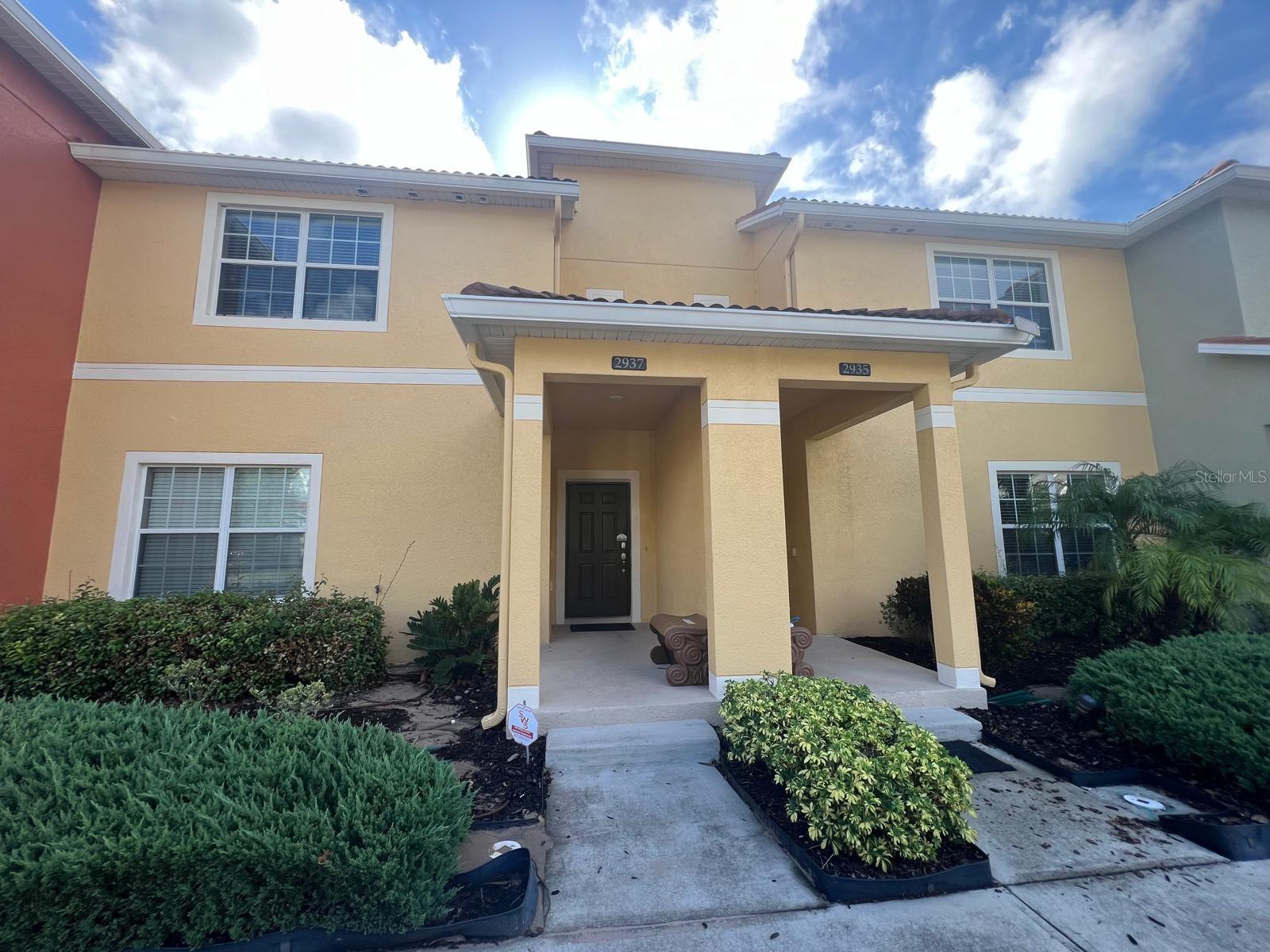 INVESTMENT OPPORTUNITY! FULLY FURNISHED! This is a turn-key home where your client can make it look like his/her dream home with very little effort and investment. Close to Walt Disney Parks, Paradise Palms community features: Resort Style Pool, Spa, Sauna, Fitness Center, Game Room, Market, Tiki Bar, Deli, Movie Theater, Tennis, Basketball and Voleyball Courts, Concierge. DON'T MISS THIS OPPORTUNITY!!