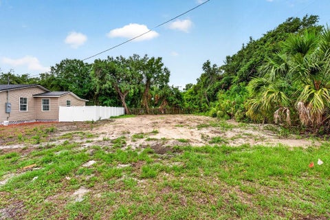 Photo of 0 8th Ave S, Tampa, FL 33619 (MLS # TB8545537)