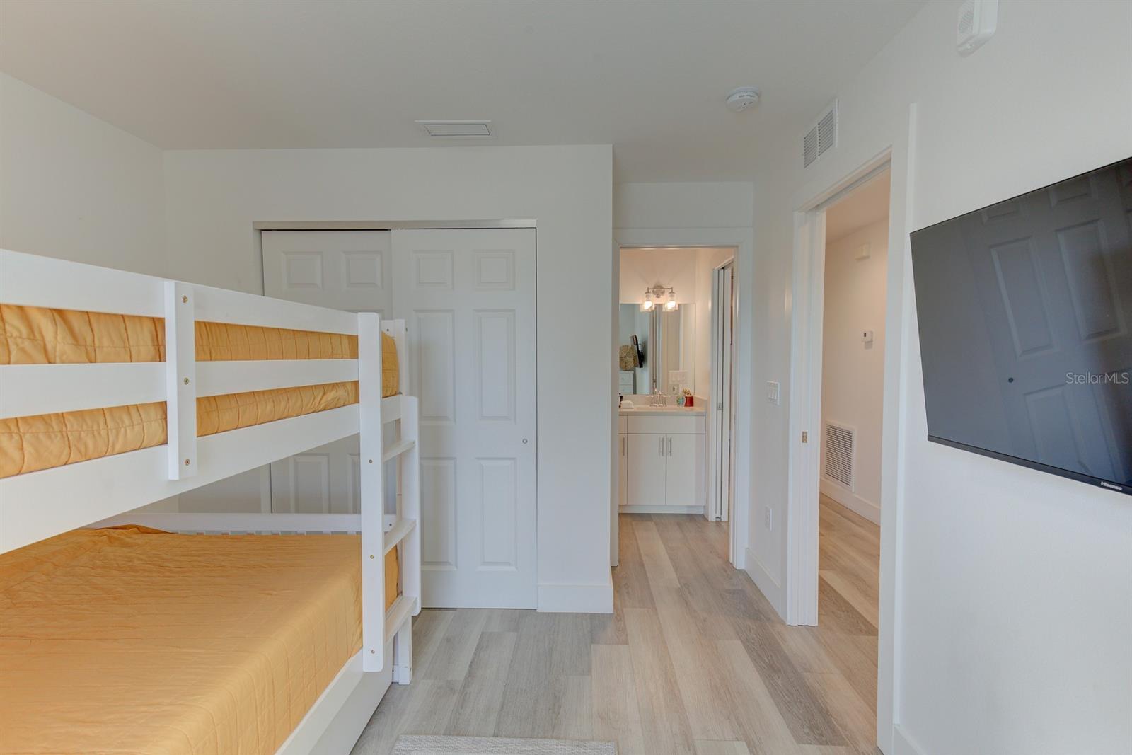 MADEIRA DEL MAR CONDO - Residential