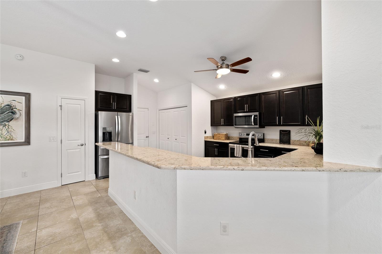 ENCLAVE/LAKESIDE LNDGS - Residential