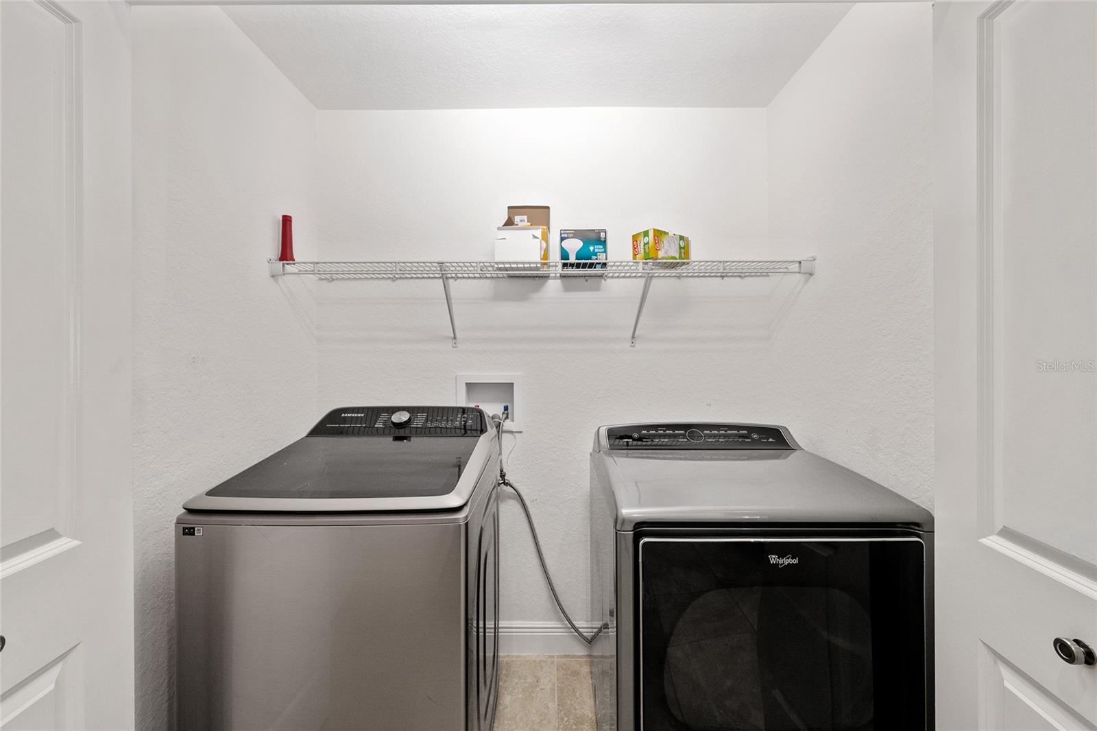 ENCLAVE/LAKESIDE LNDGS - Residential