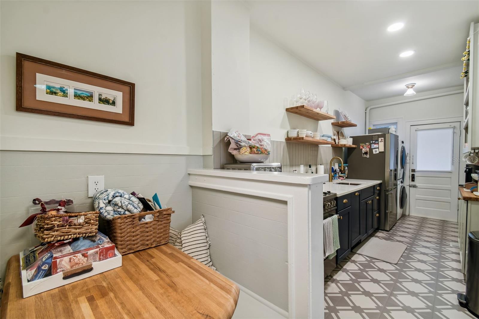 SOUTHVIEW CONDO - Residential Lease