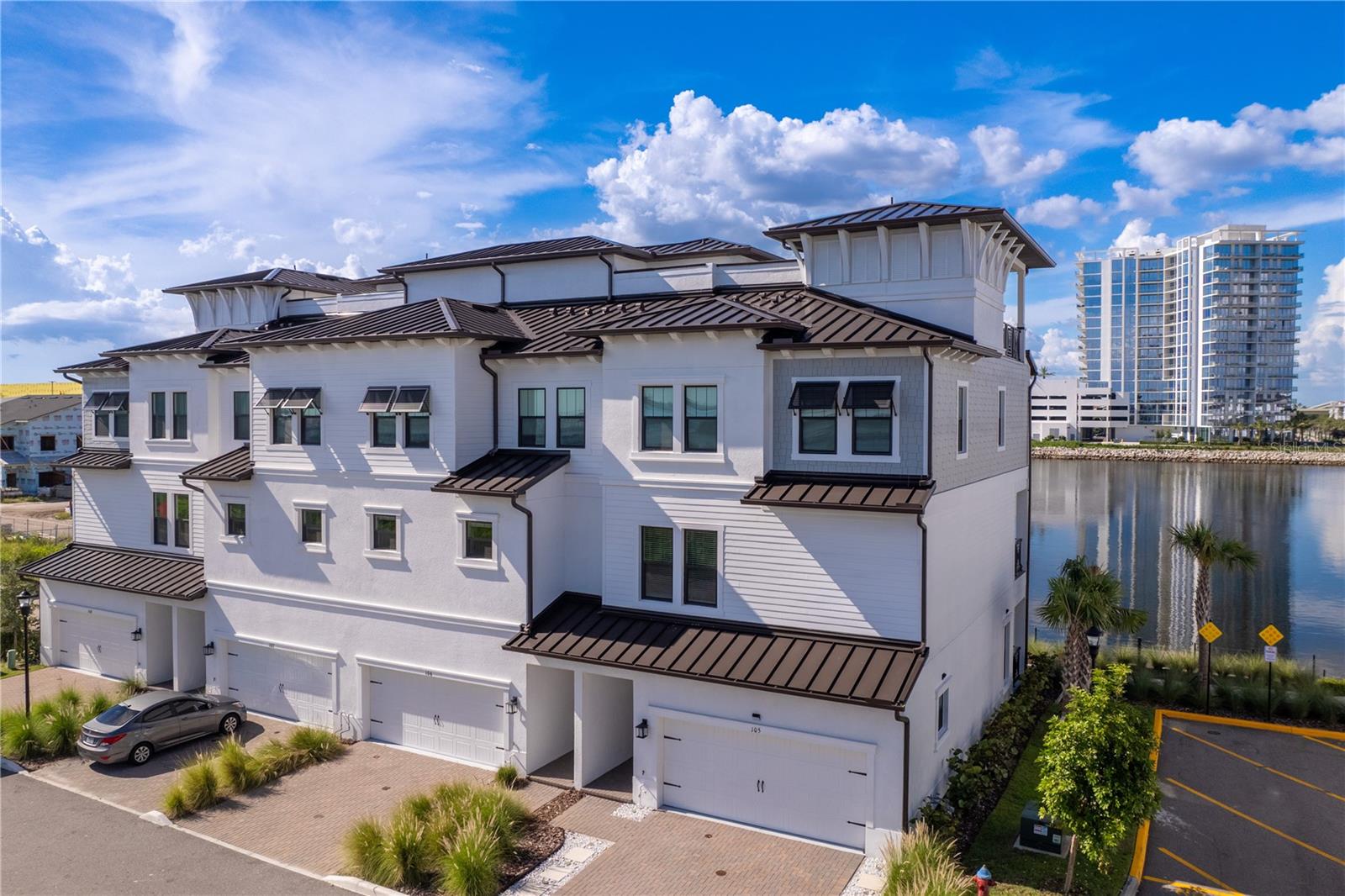 View TAMPA, FL 33611 townhome