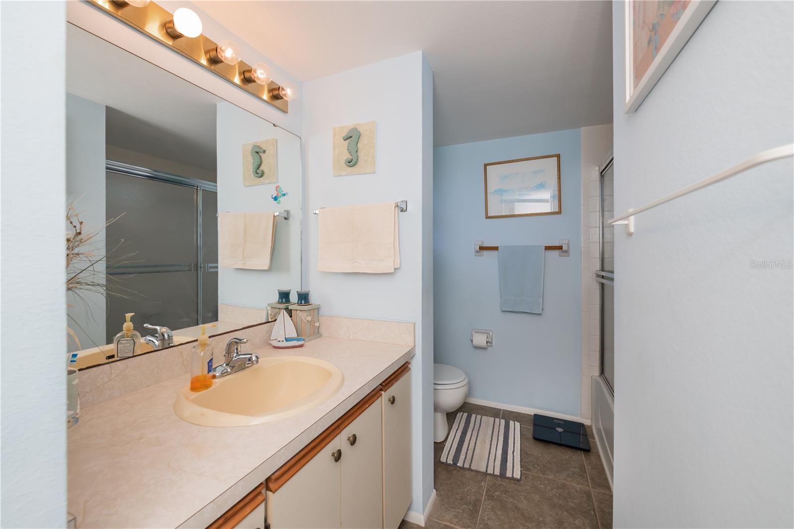 OAKS 03 - Residential