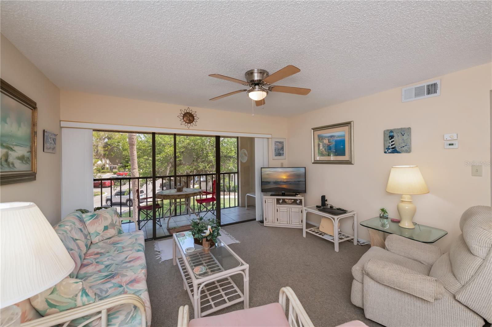 OAKS 03 - Residential