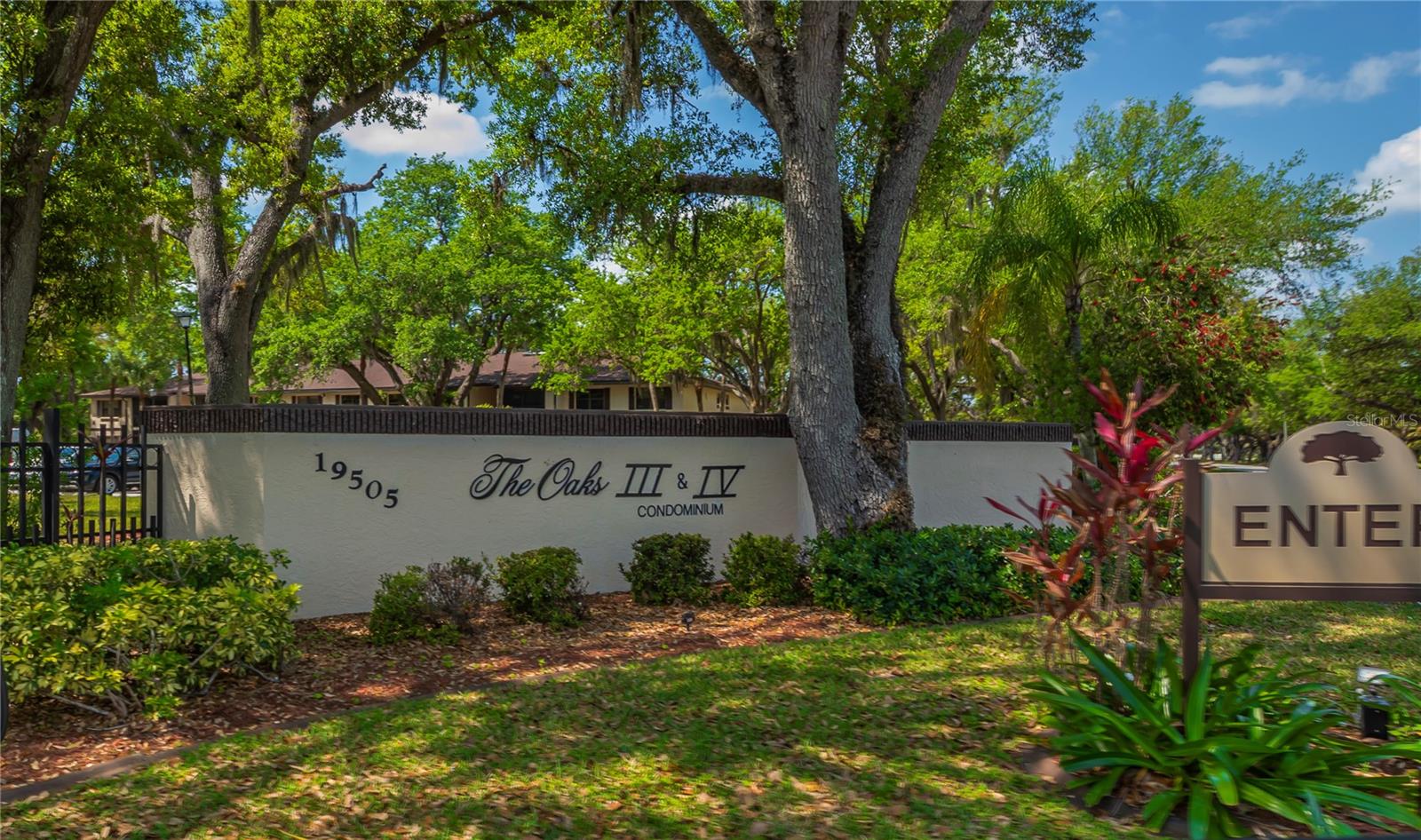 OAKS 03 - Residential