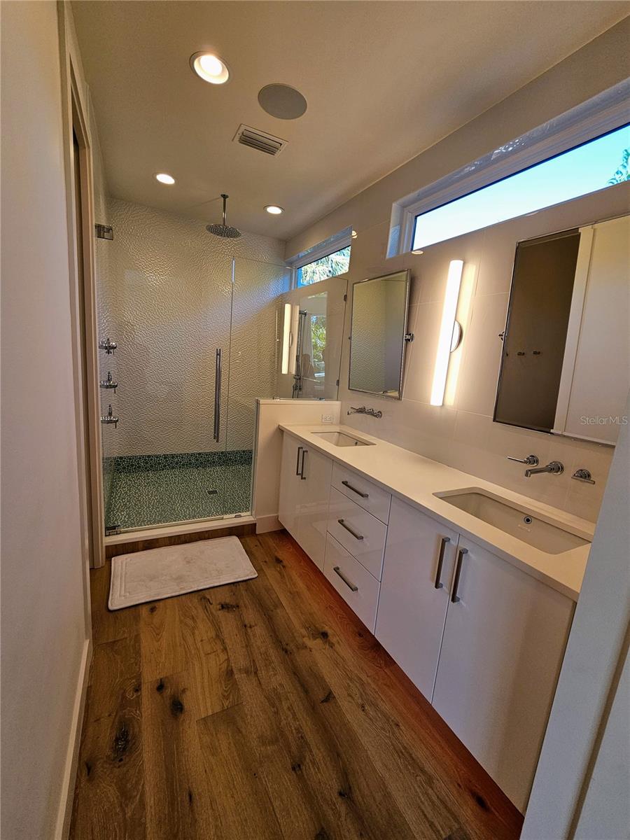 PHILLIPPI COVE - Residential Lease
