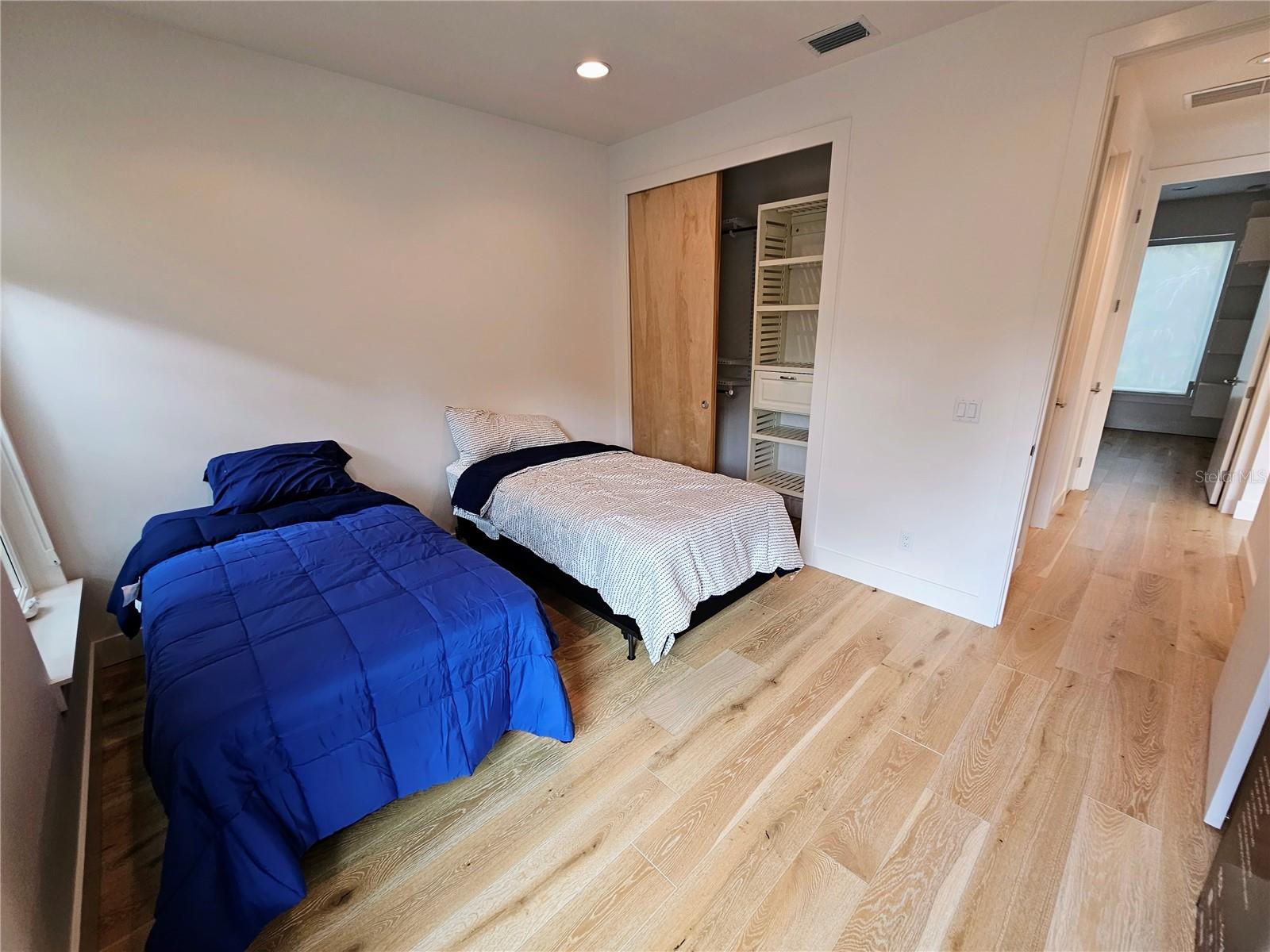 PHILLIPPI COVE - Residential Lease