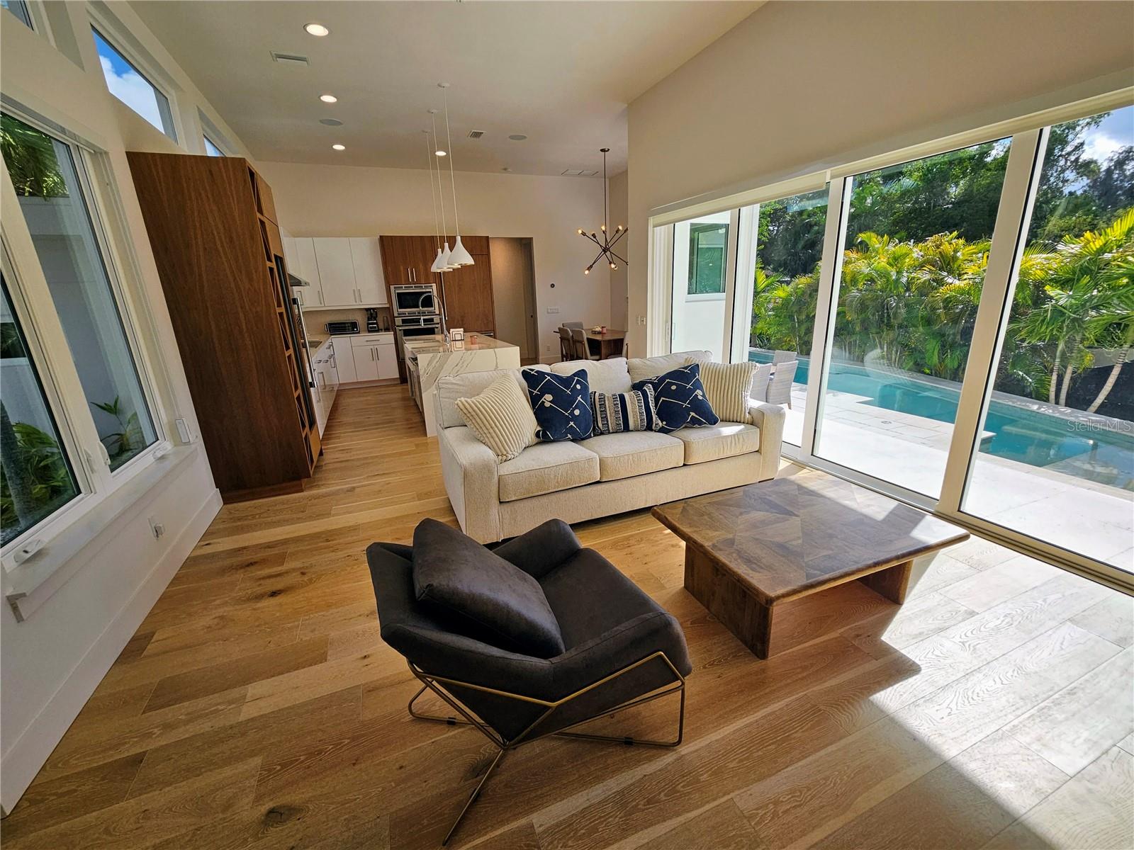 PHILLIPPI COVE - Residential Lease