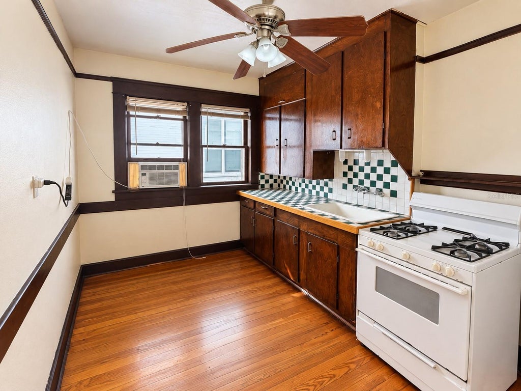 Photo of 638 3rd Avenue S #6, St Petersburg, FL 33701 (MLS # TB8559054)