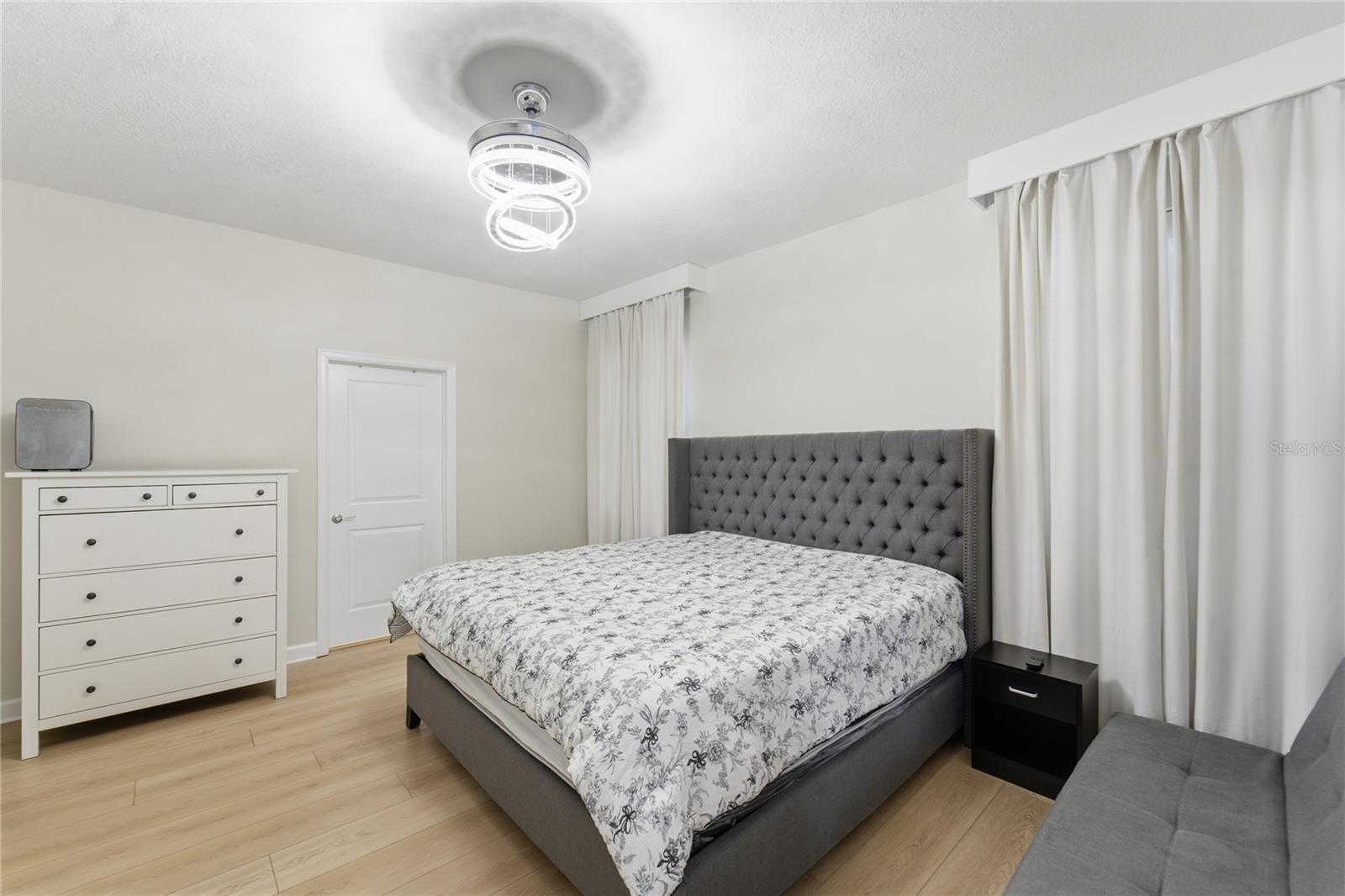 PANTHER VIEW - Residential Lease