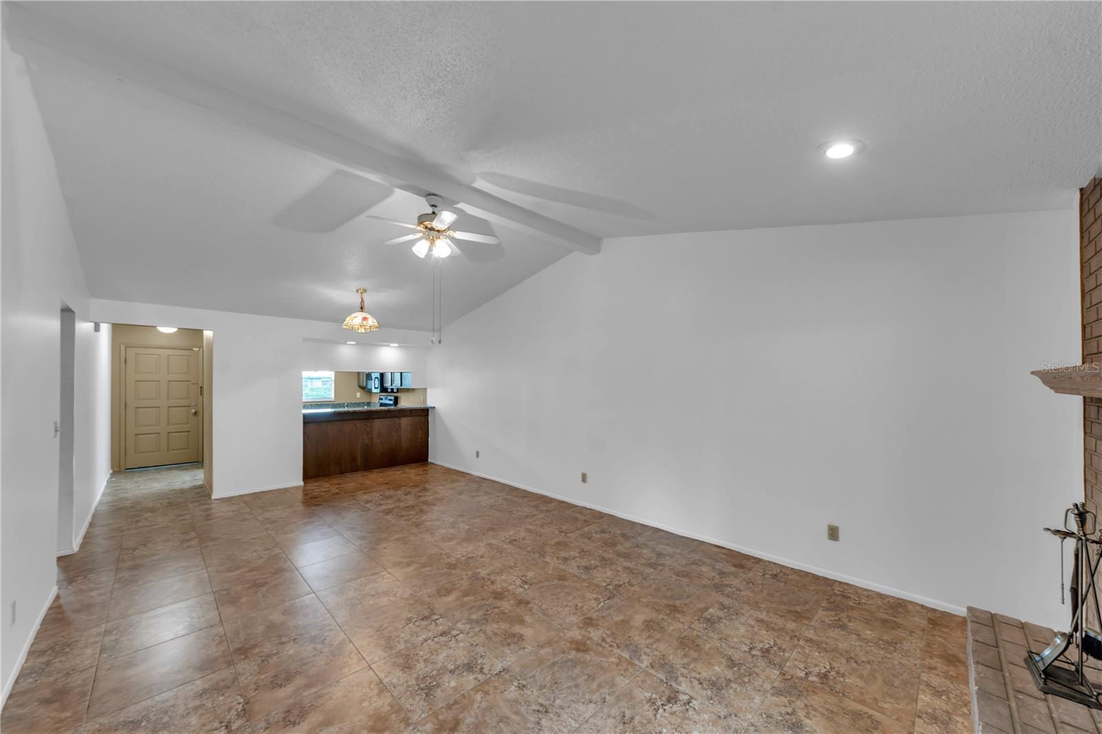 5116 LESHER COURT