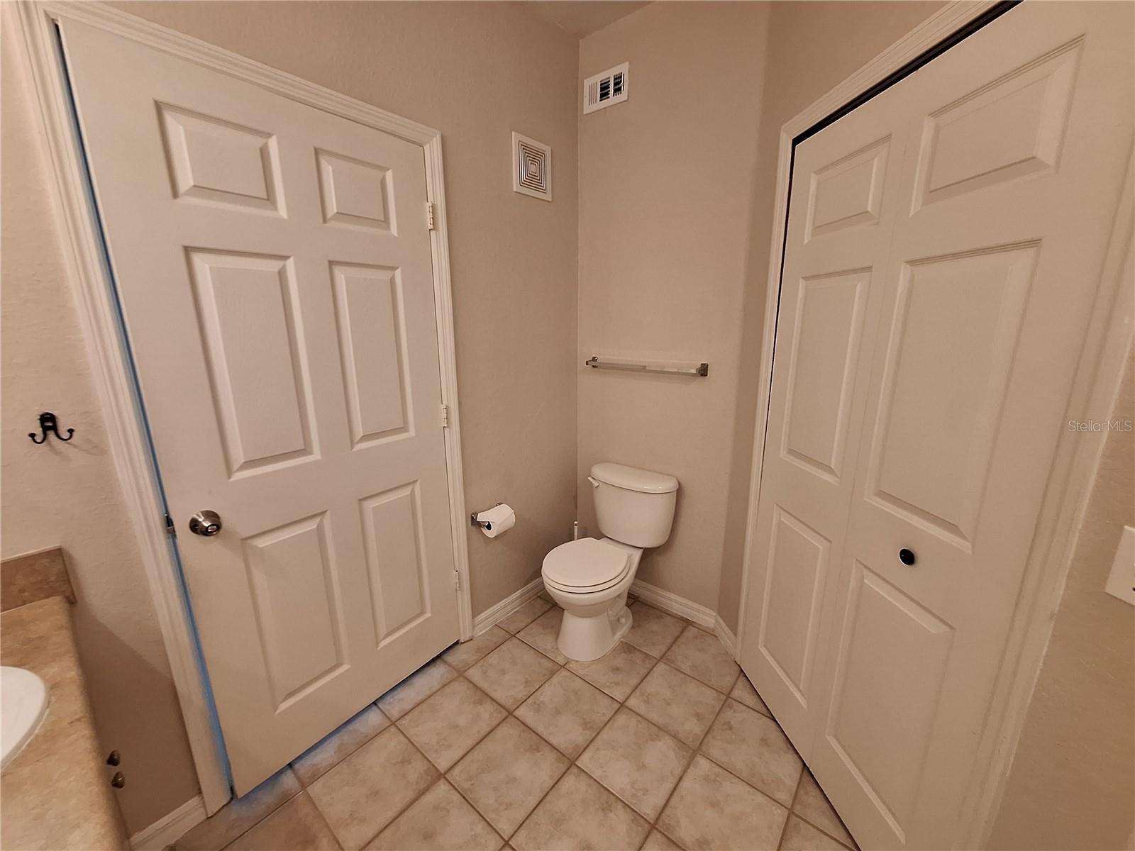 ADMIRALS WALK - Residential Lease