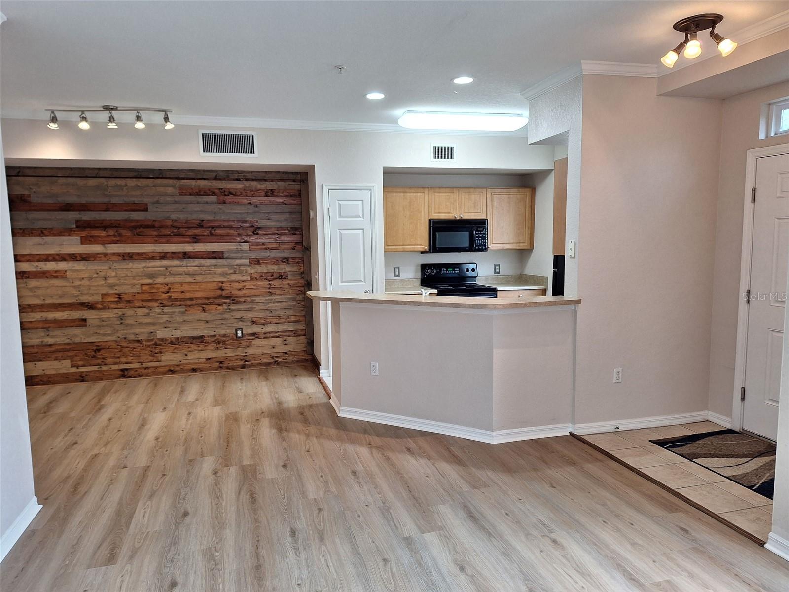 ADMIRALS WALK - Residential Lease
