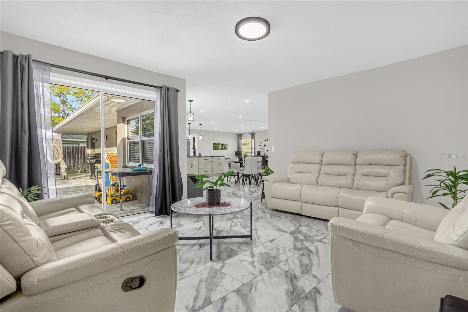 SAND LAKE HILLS SEC 01 - Residential