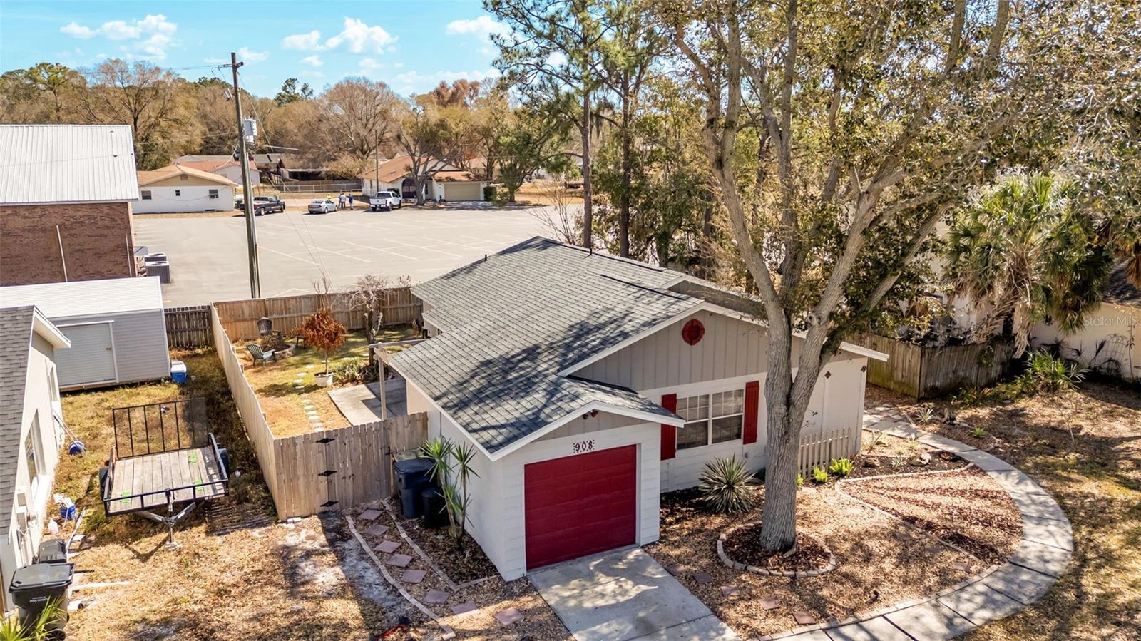 WHISPER LAKE I - Residential