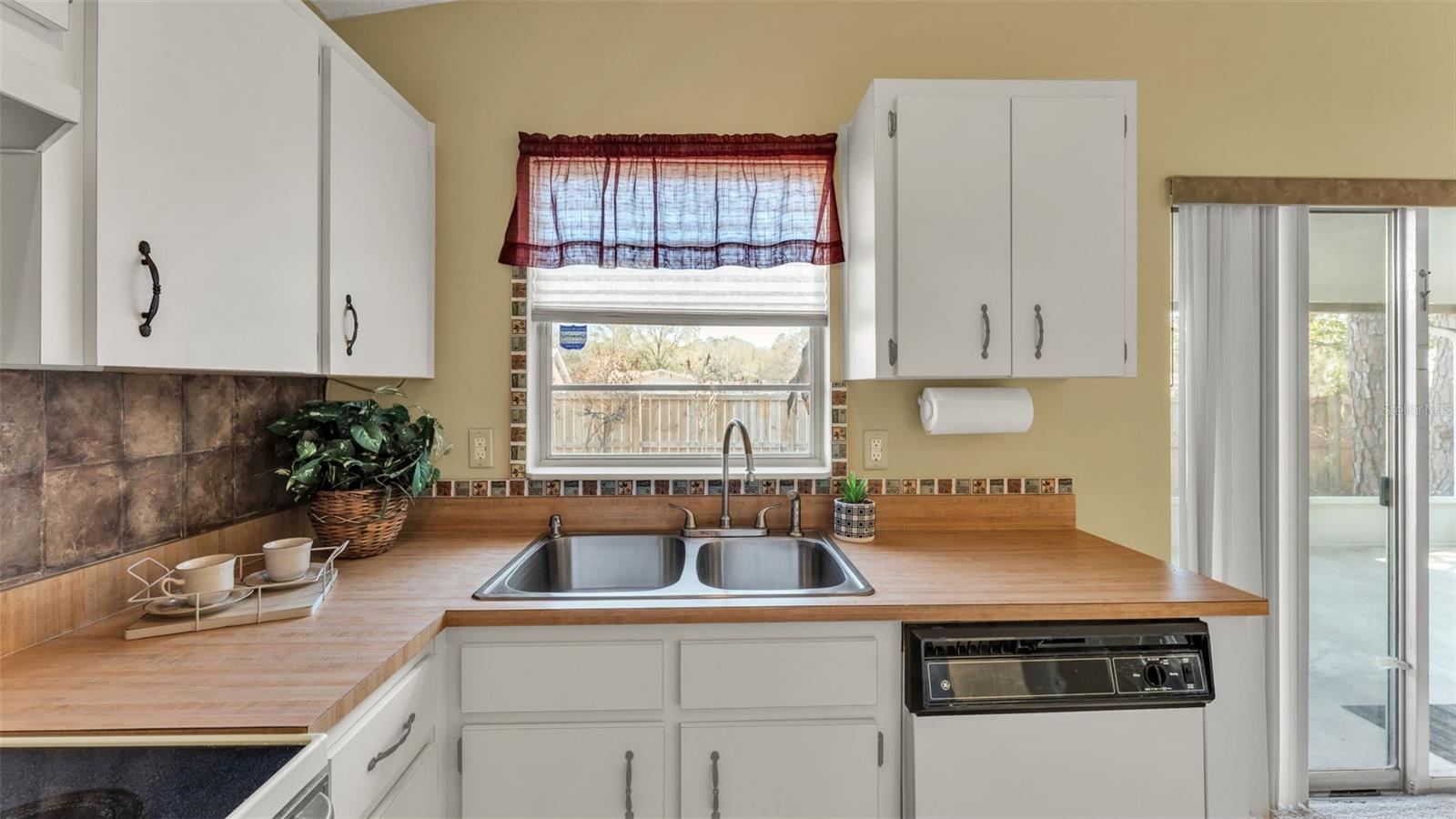 WHISPER LAKE I - Residential