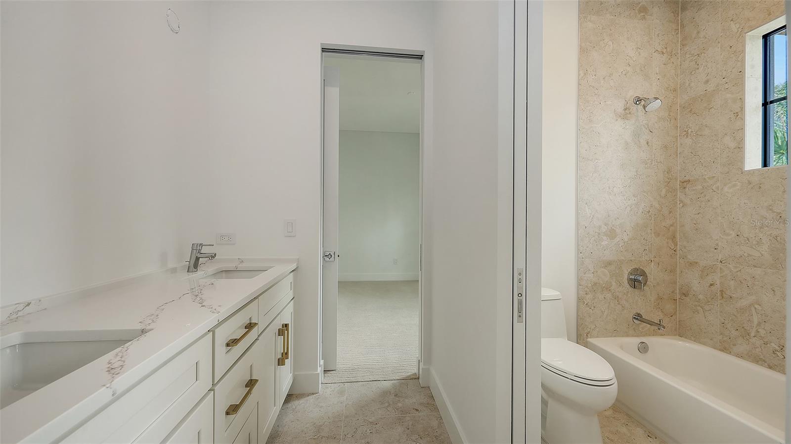 GRANADA - Residential