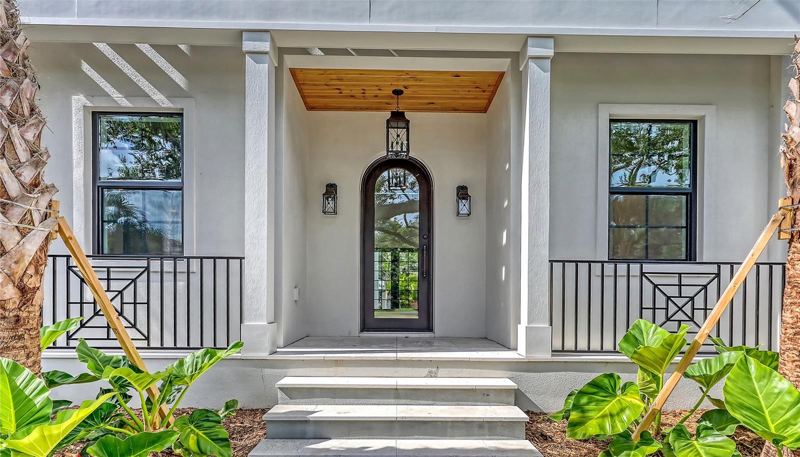 1658 BONITA LANE