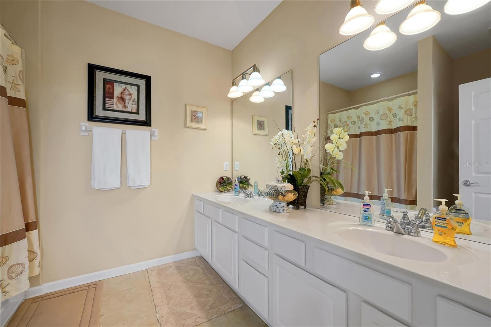 VISTA CAY / BAYSHORE - Residential