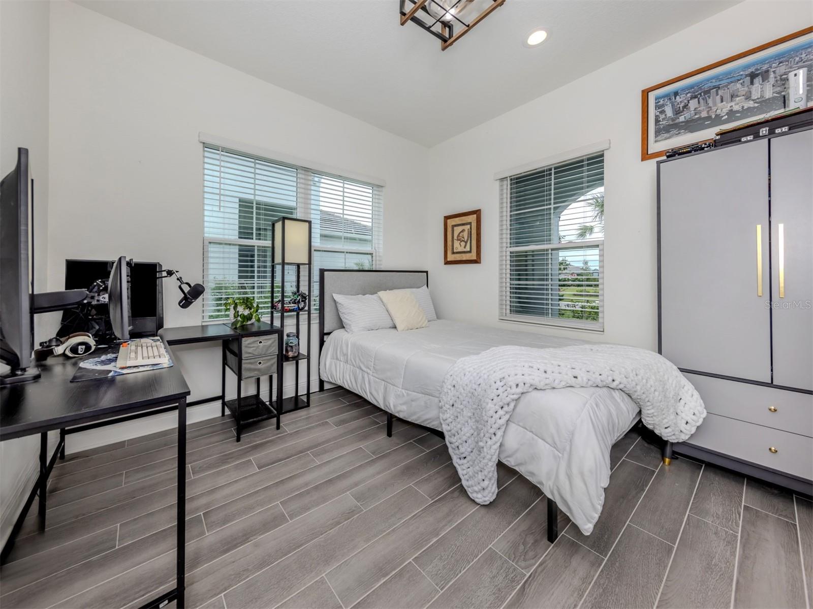 WYSTERIA-WELLEN PARK VILLAGE F-4 REP - Residential