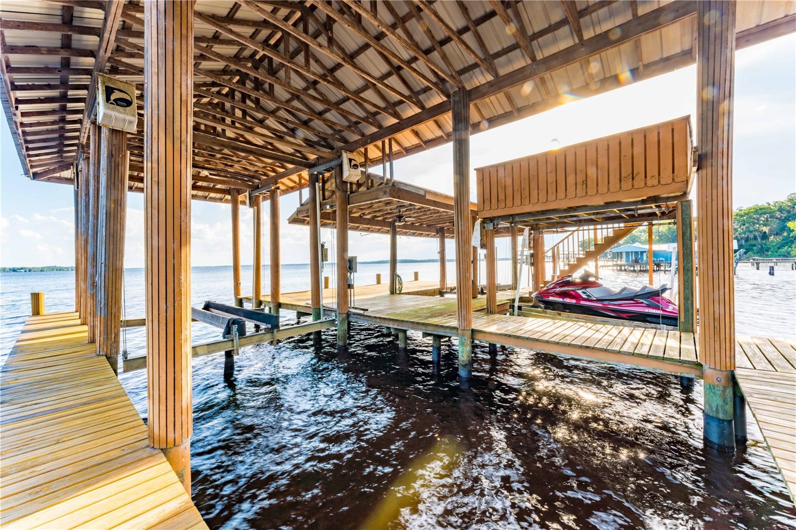 COLEE COVE ESTATES - Residential