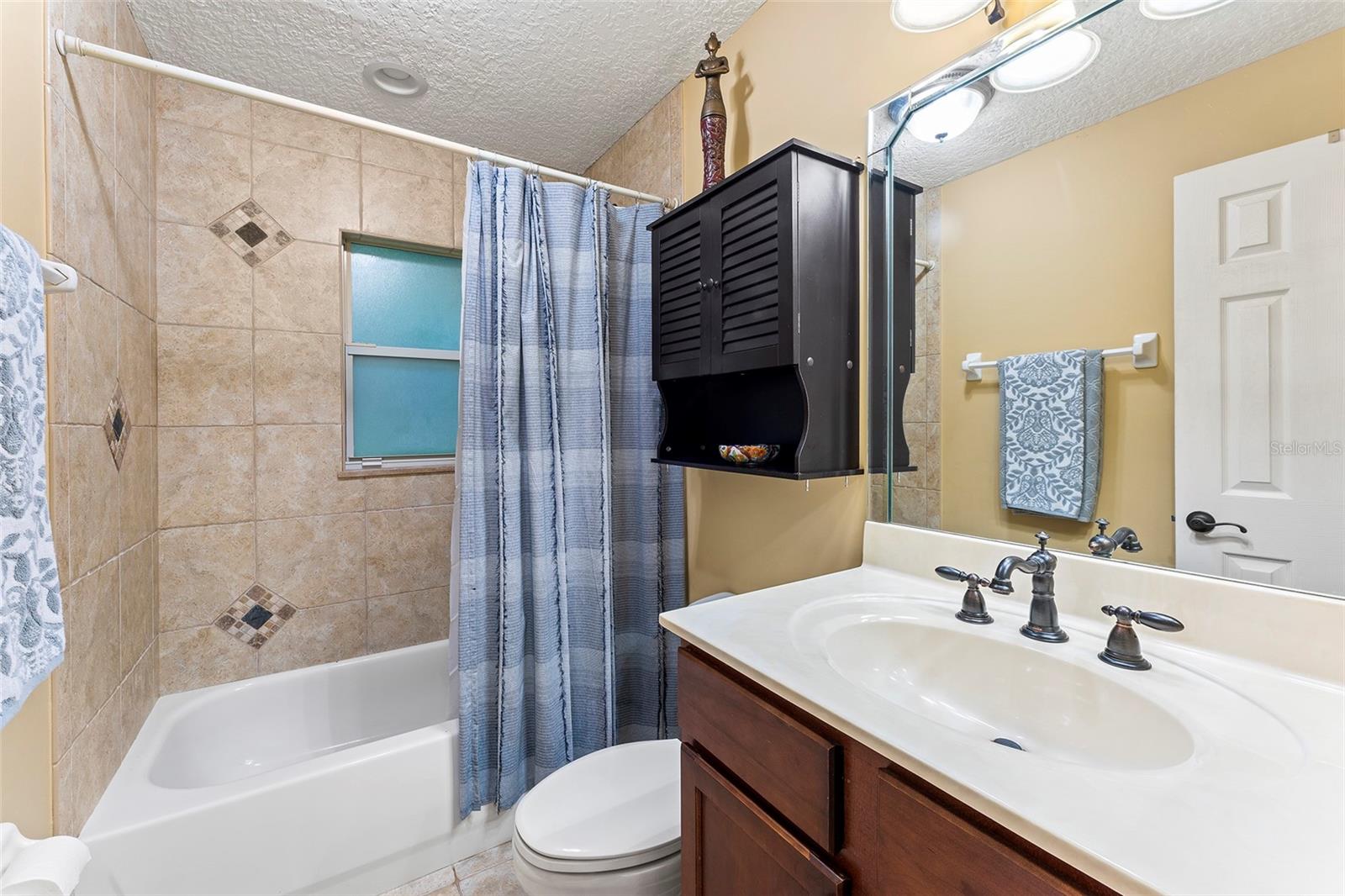 COLEE COVE ESTATES - Residential