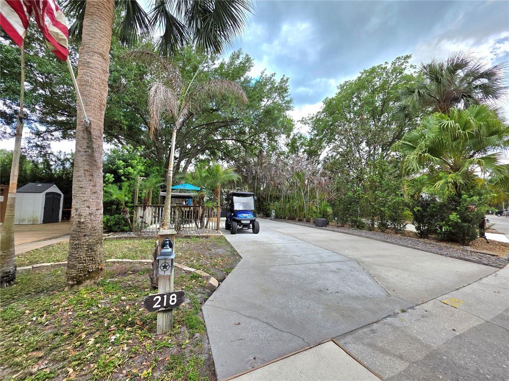 Photo of 218 Horseshoe Bend, Lake Wales, FL 33898 (MLS # P4938533)