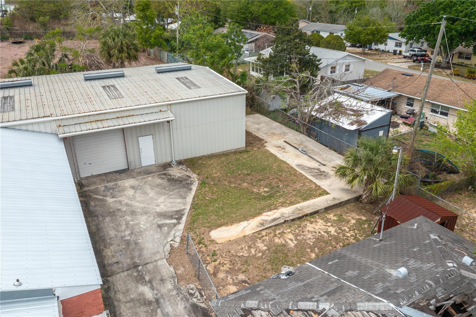 COUNTRY CLUB ESTATES - Commercial Sale