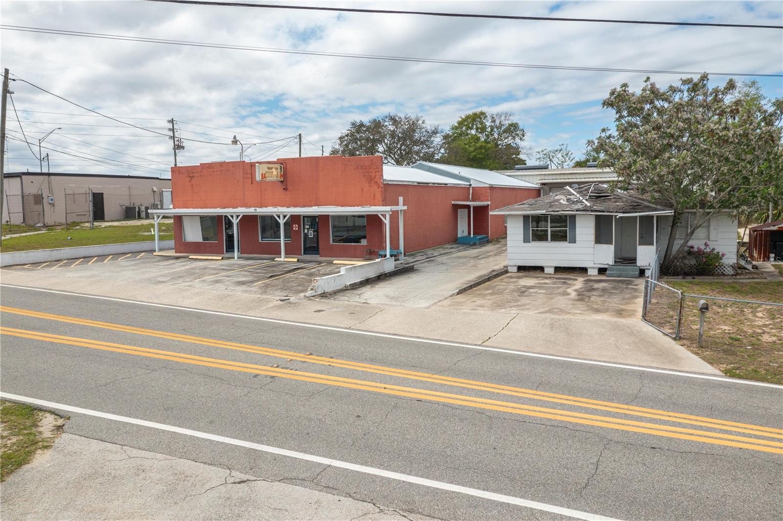 COUNTRY CLUB ESTATES - Commercial Sale