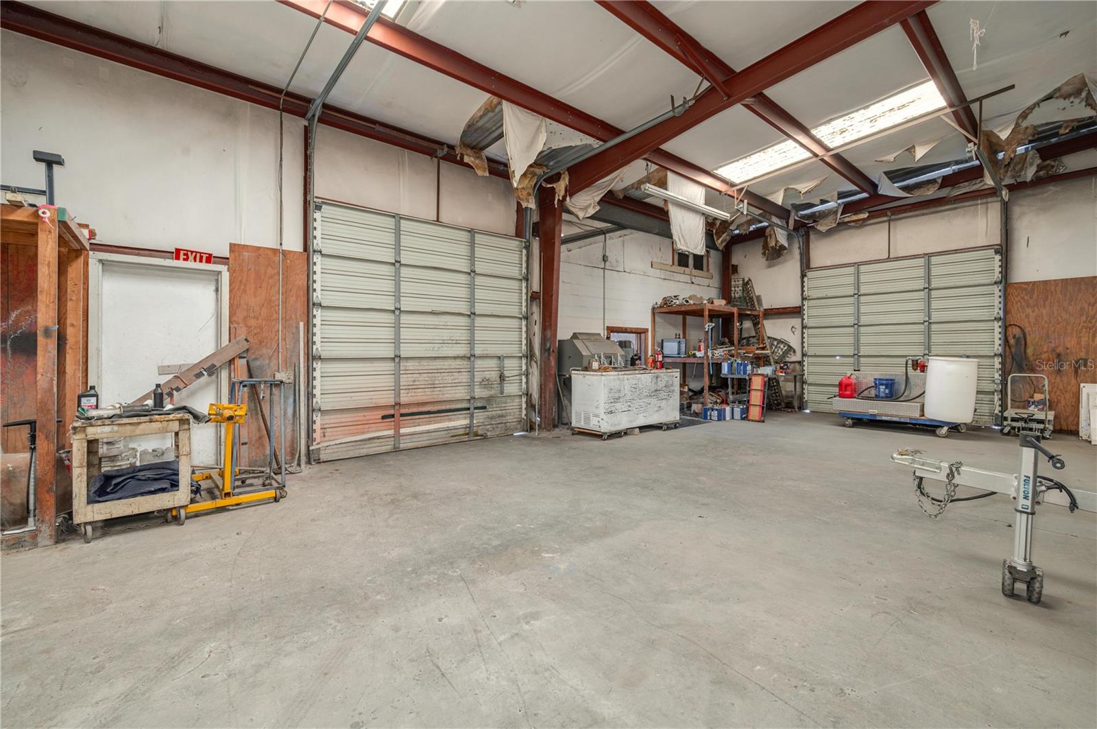 COUNTRY CLUB ESTATES - Commercial Sale