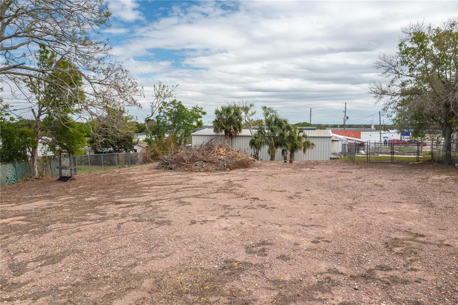 COUNTRY CLUB ESTATES - Commercial Sale