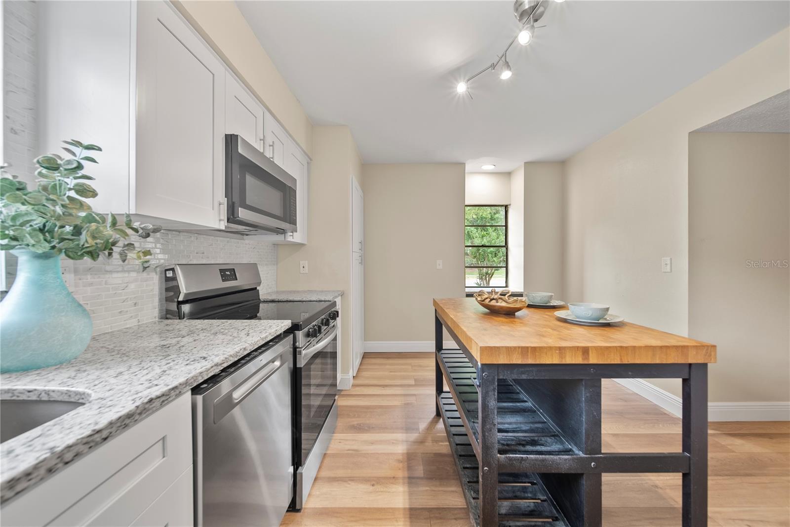 COUNTRY PLACE UNIT 5 - Residential