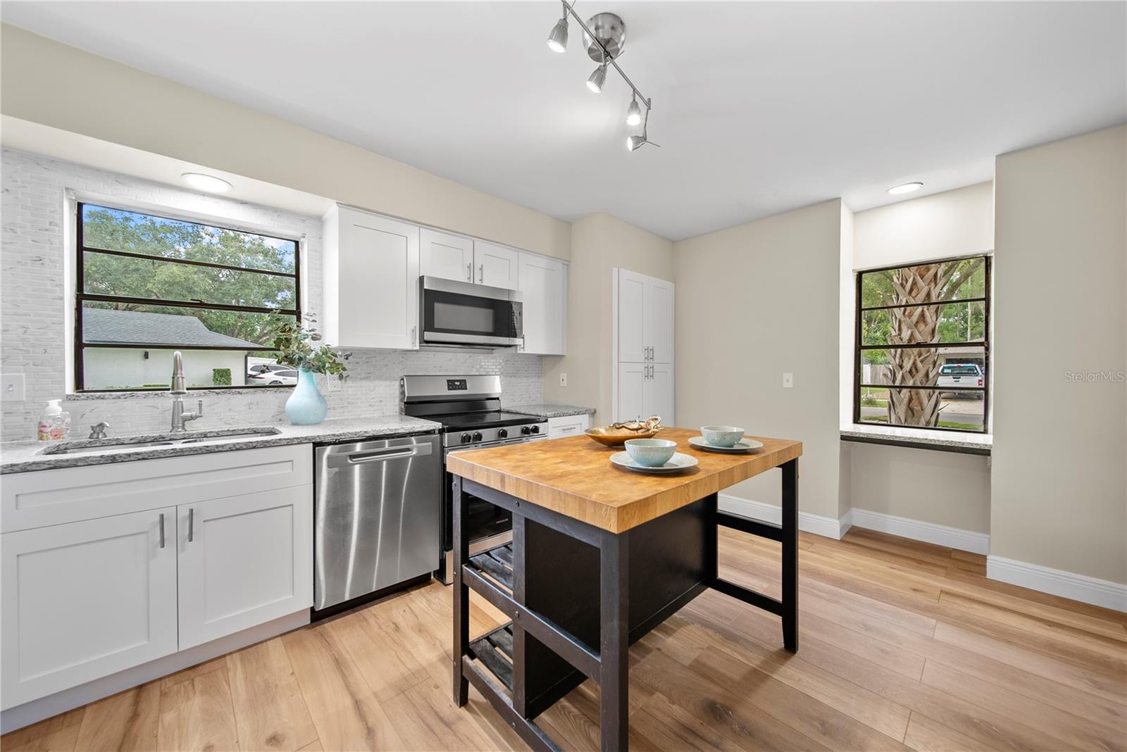 COUNTRY PLACE UNIT 5 - Residential