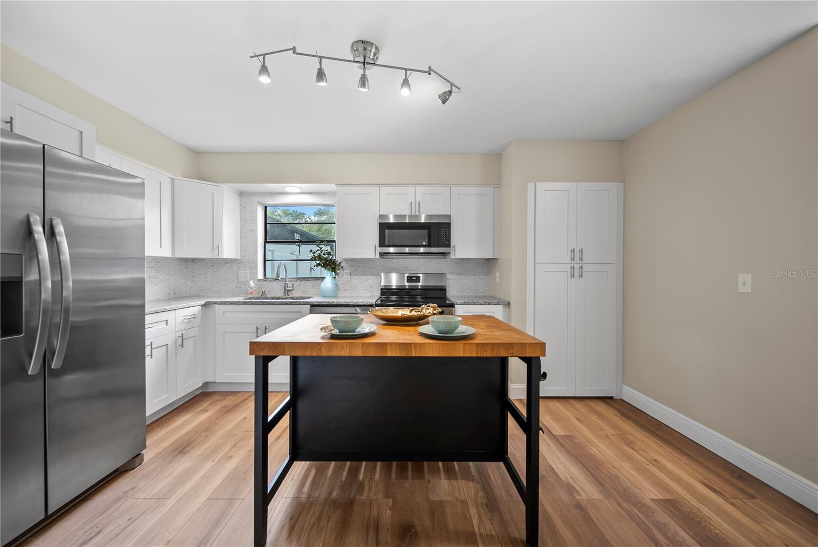 COUNTRY PLACE UNIT 5 - Residential