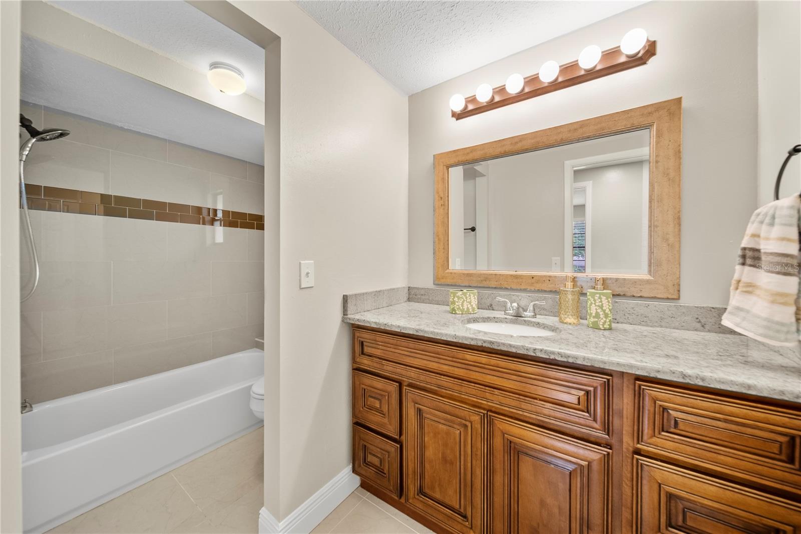 COUNTRY PLACE UNIT 5 - Residential