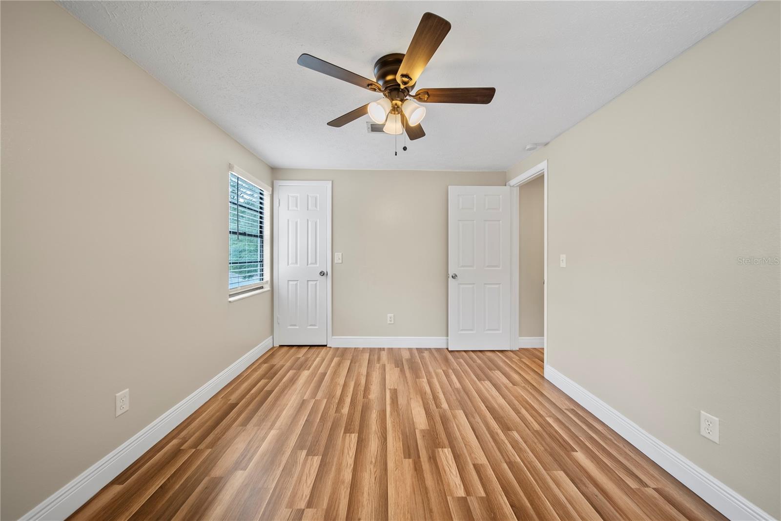 COUNTRY PLACE UNIT 5 - Residential