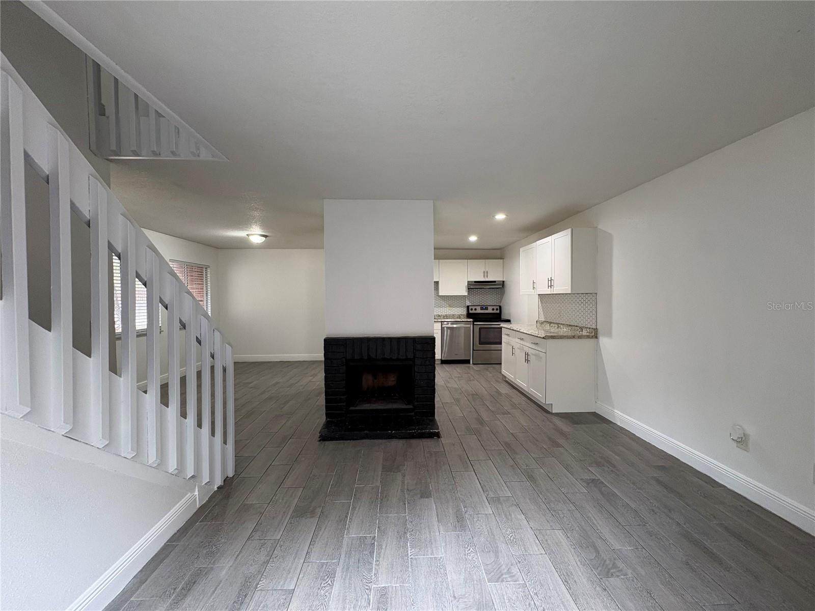 HUNTINGTON ON GREEN CONDO - Residential