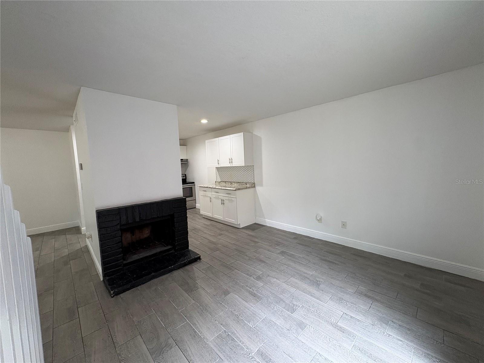 HUNTINGTON ON GREEN CONDO - Residential