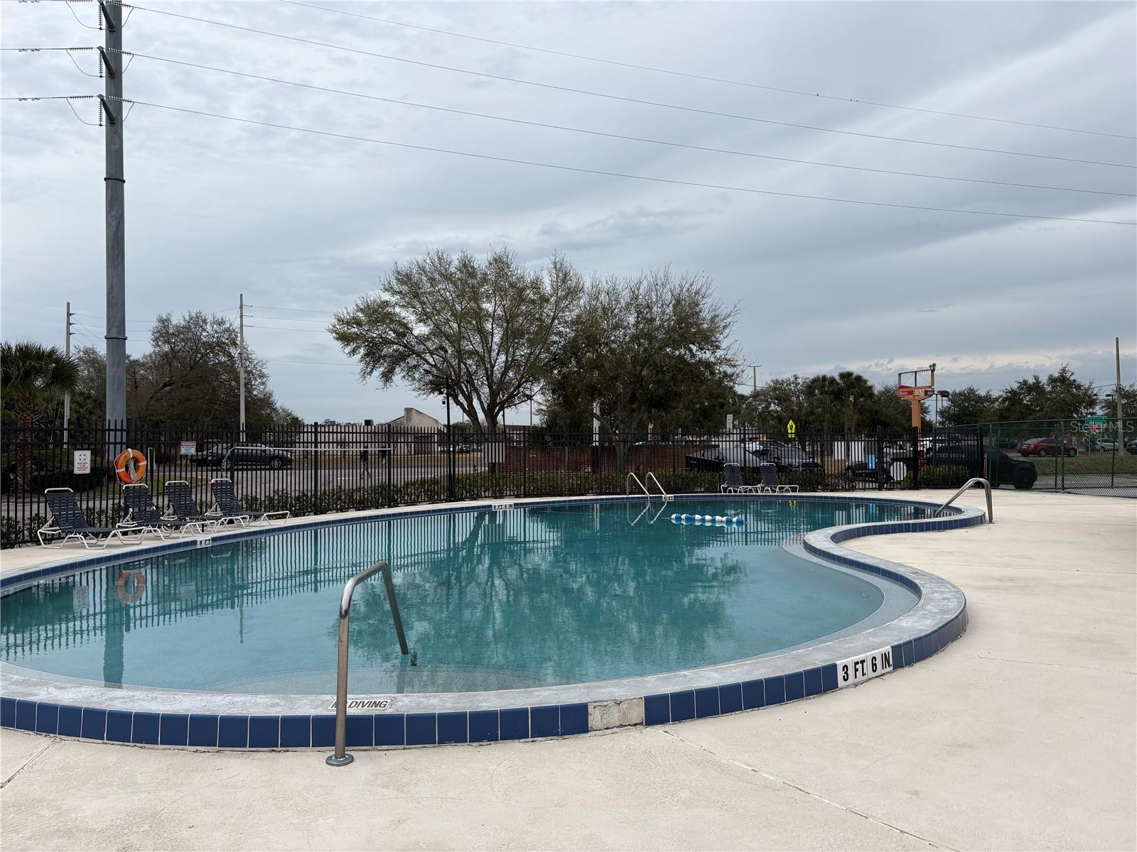 HUNTINGTON ON GREEN CONDO - Residential