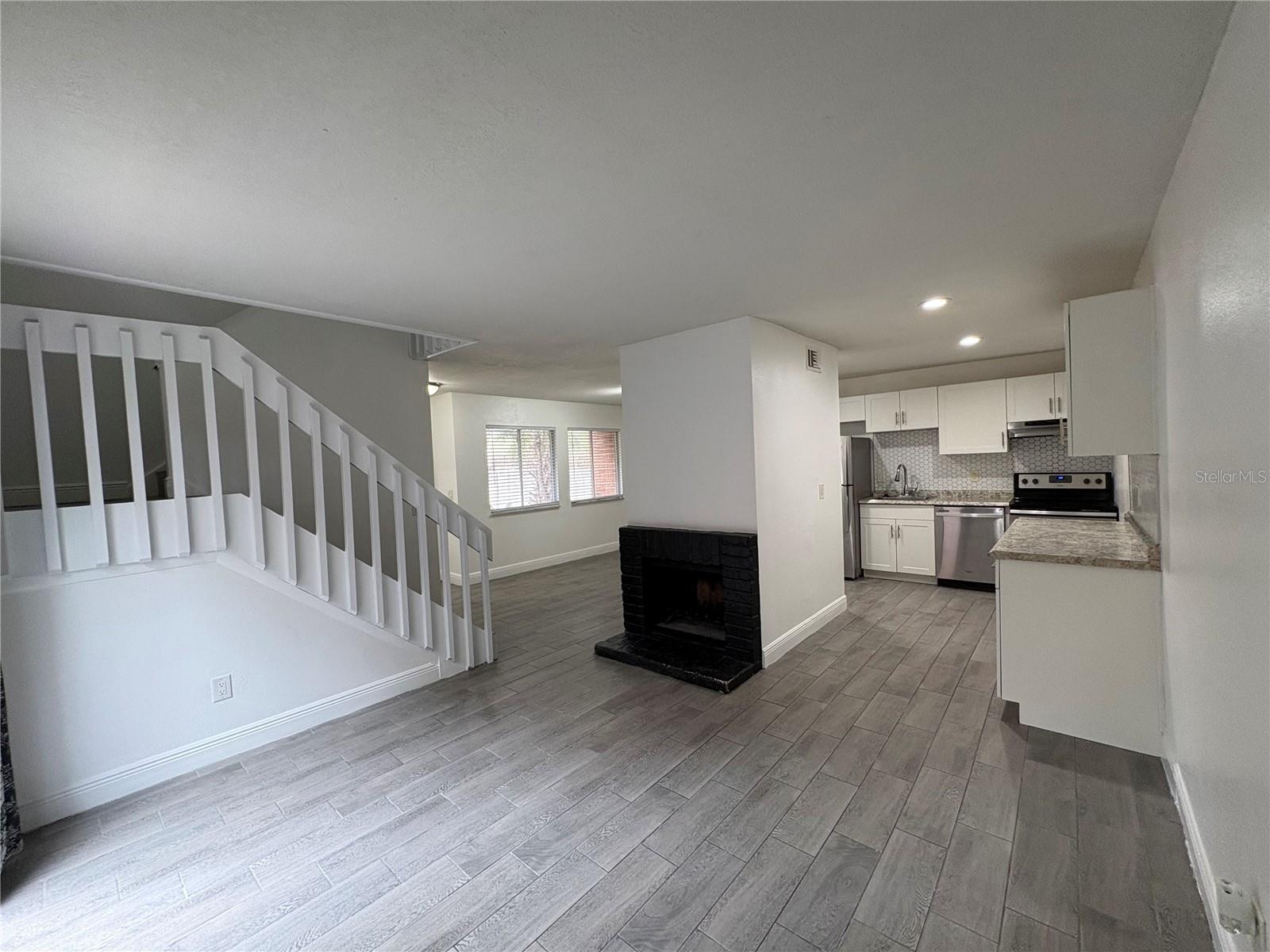 HUNTINGTON ON GREEN CONDO - Residential