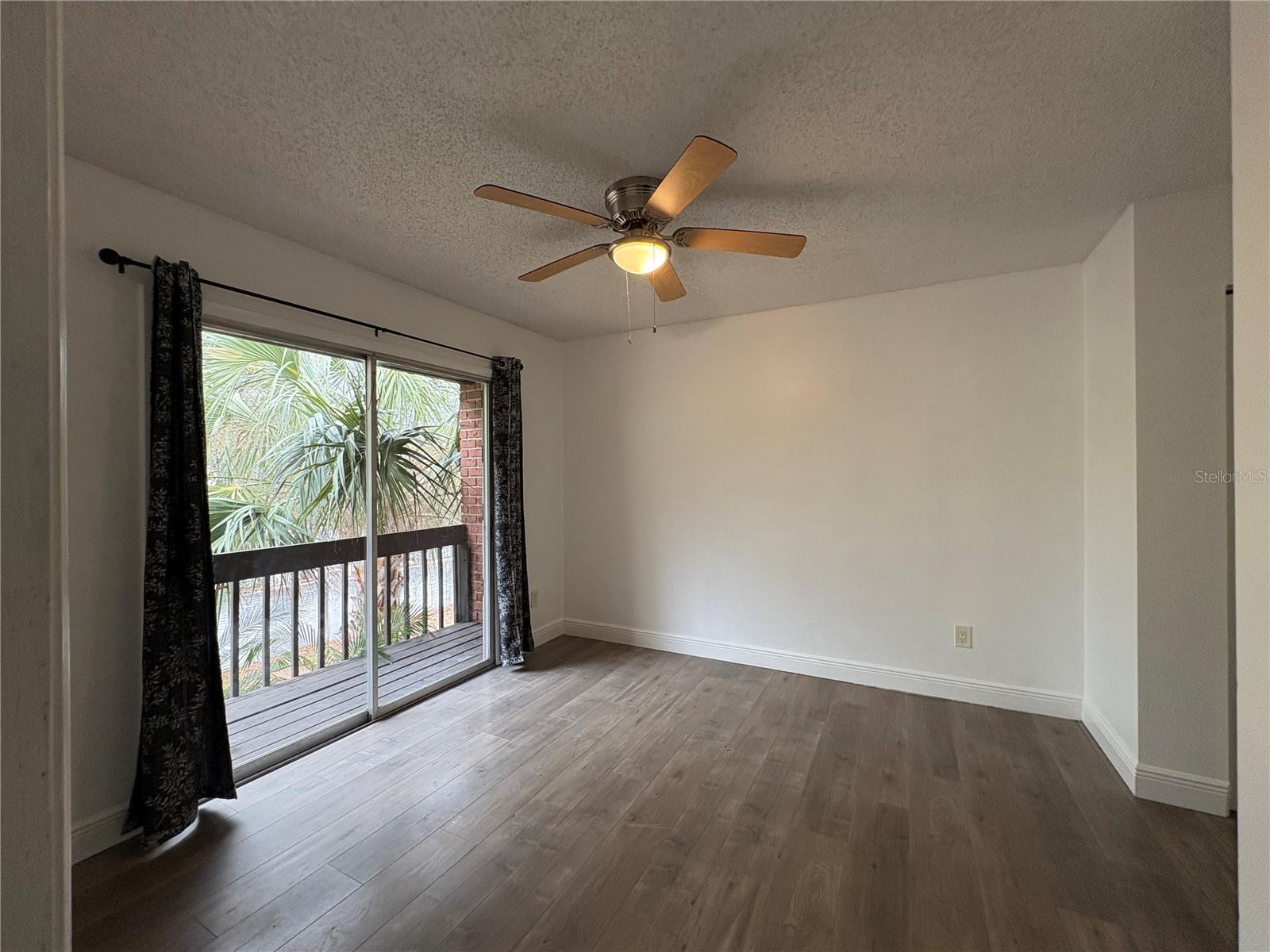 HUNTINGTON ON GREEN CONDO - Residential