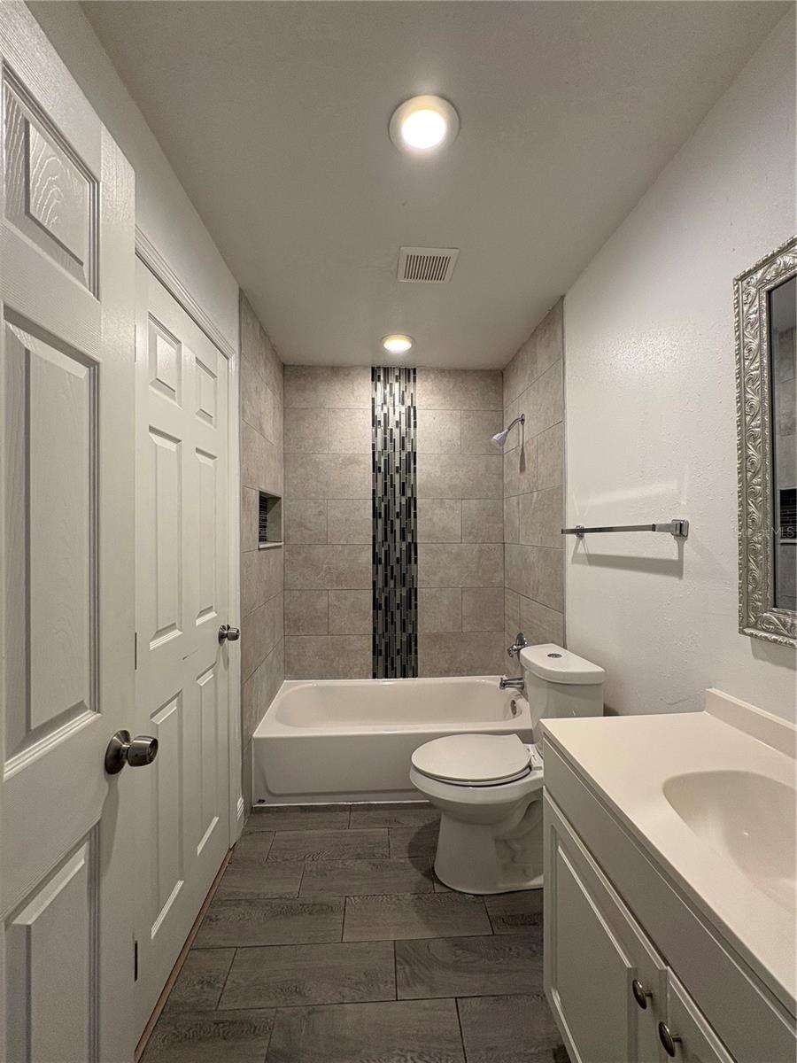 HUNTINGTON ON GREEN CONDO - Residential