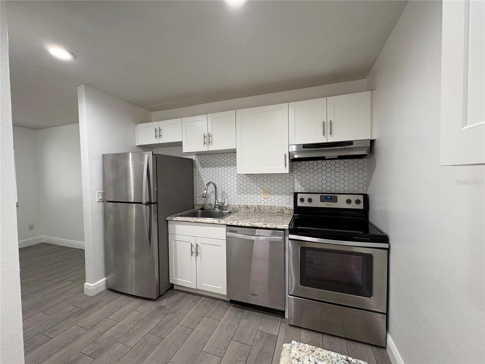 HUNTINGTON ON GREEN CONDO - Residential