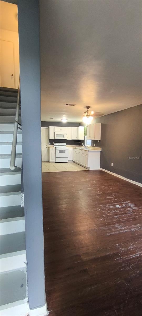 PHOENIX SUB NAPIER GRT - Residential Lease