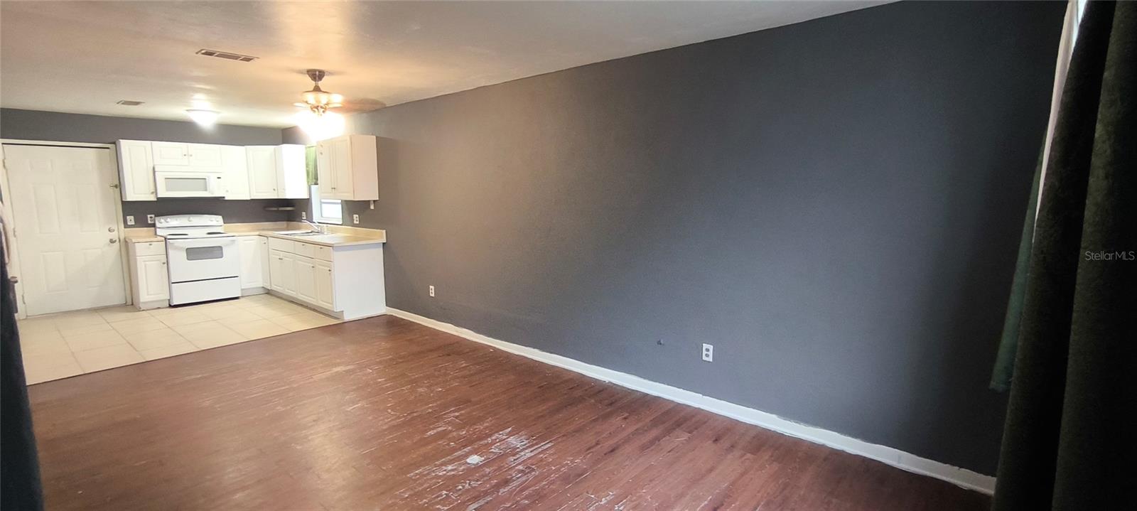 PHOENIX SUB NAPIER GRT - Residential Lease