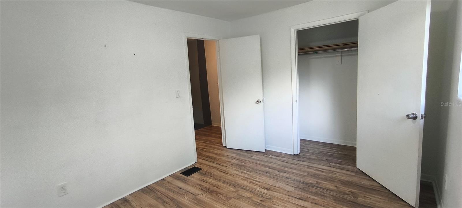 PHOENIX SUB NAPIER GRT - Residential Lease